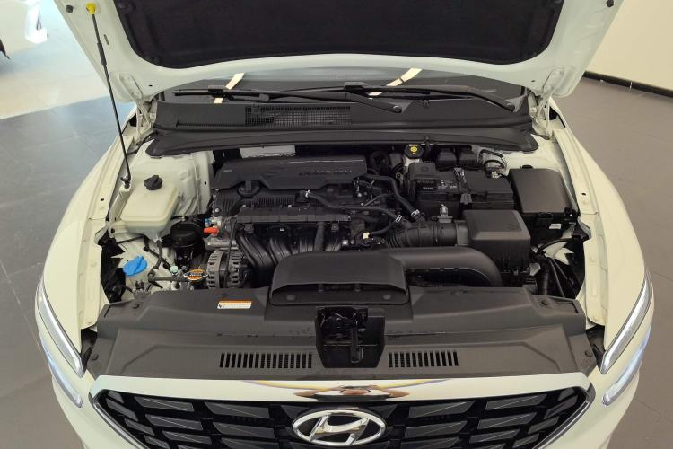 Used Hyundai Mistra 2021 1.8L CVT LUX Premium Edition Engine Bay
