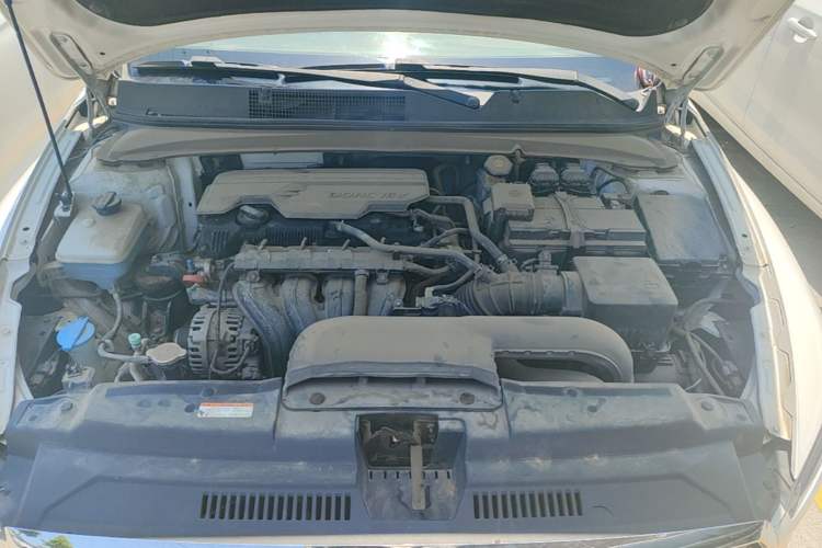 Used Hyundai Mistra 2021 1.8L CVT GLX Elite Edition Engine Bay