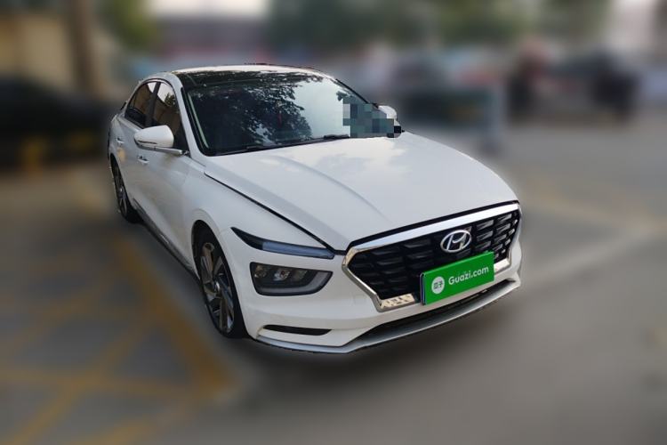 Used Hyundai Mistra 2021 1.8L CVT LUX Premium Edition Exterior 2