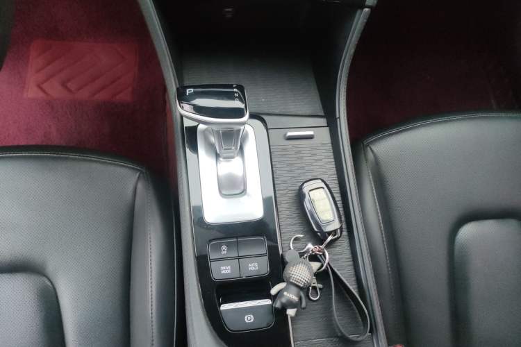Used Hyundai Mistra 2021 1.8L CVT GLX Elite Edition Gear Lever