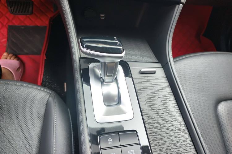 Used Hyundai Mistra 2021 1.8L CVT GLS Leading Edition Gear Lever