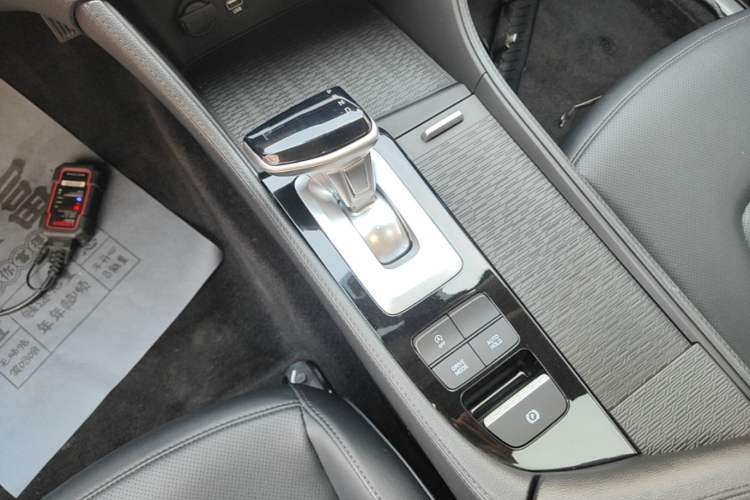 Used Hyundai Mistra 2021 1.8L CVT GLX Elite Edition Gear Lever