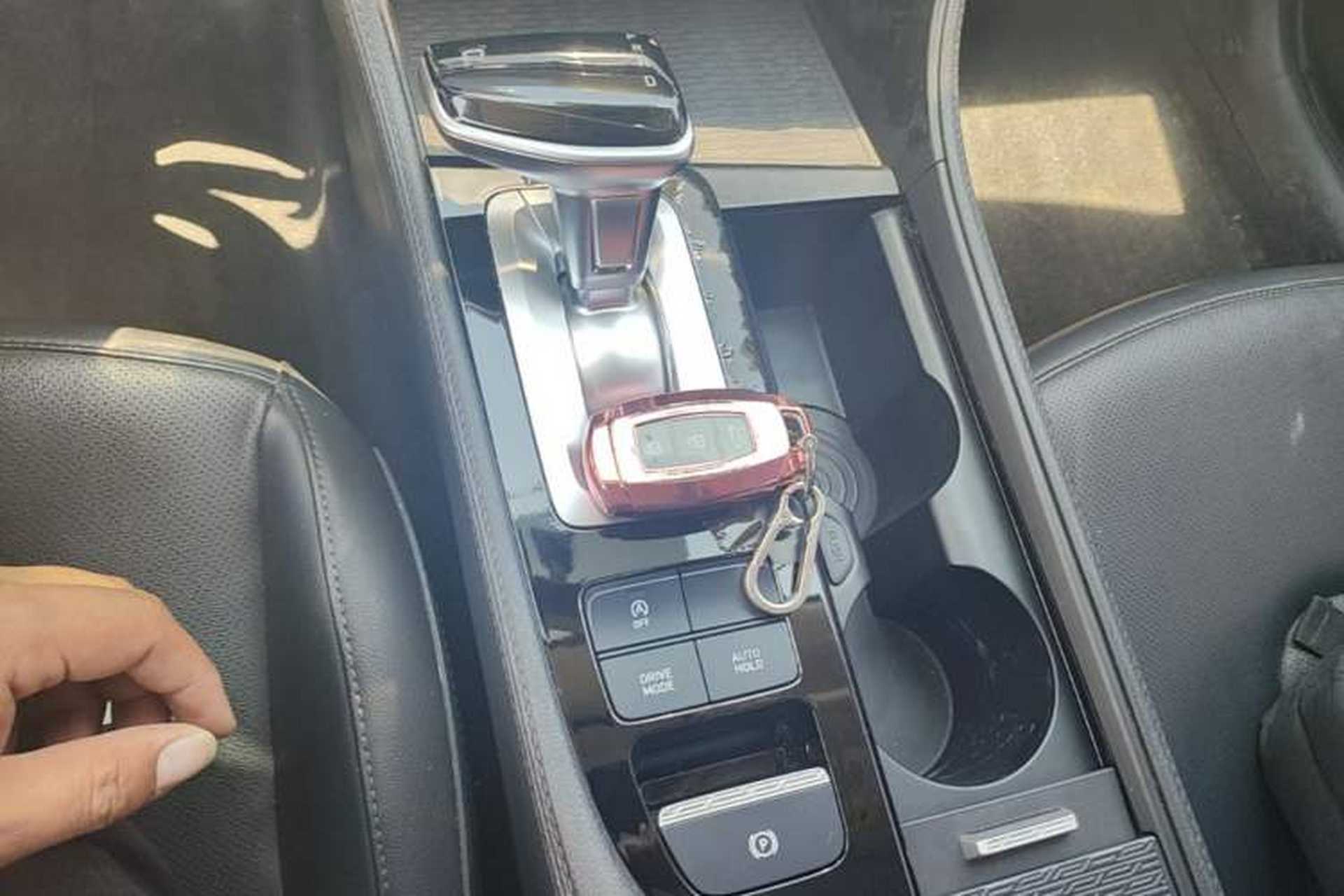 Used Hyundai Mistra 2021 1.8L CVT GLX Elite Edition Gear Lever