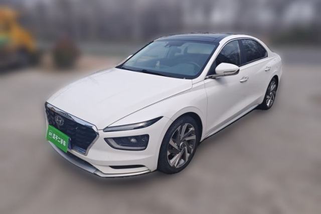 Used Hyundai Mistra 2021 1.8L CVT LUX Premium Edition