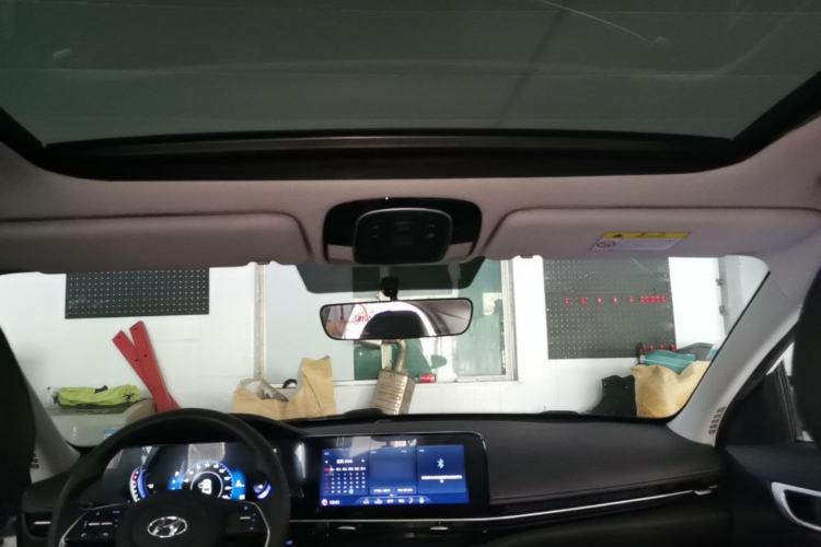 Used Hyundai Mistra 2021 1.8L CVT GLX Elite Edition Headliner