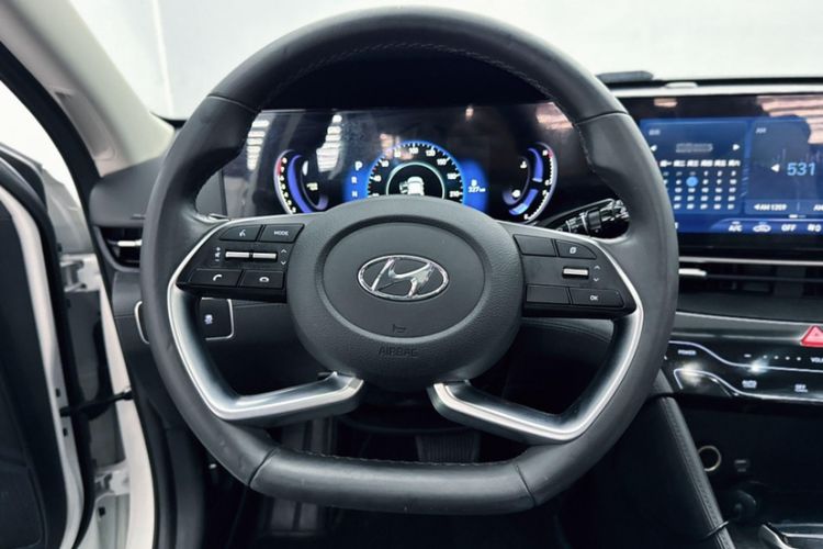 Used Hyundai Mistra 2021 1.8L CVT GLX Elite Edition Interior 2
