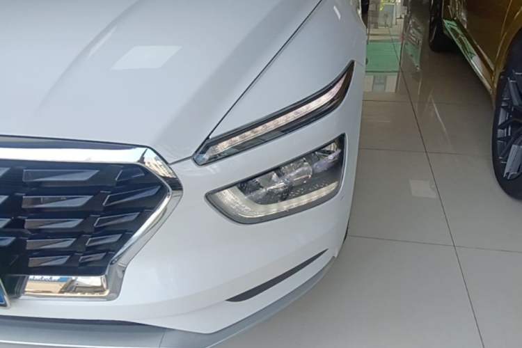 Used Hyundai Mistra 2021 1.8L CVT LUX Premium Edition Left Front Headlight