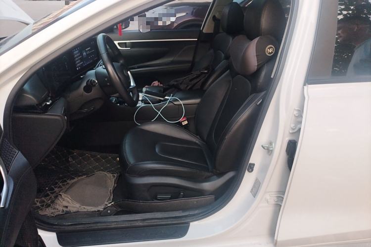 Used Hyundai Mistra 2021 1.8L CVT LUX Premium Edition Left Front Seat