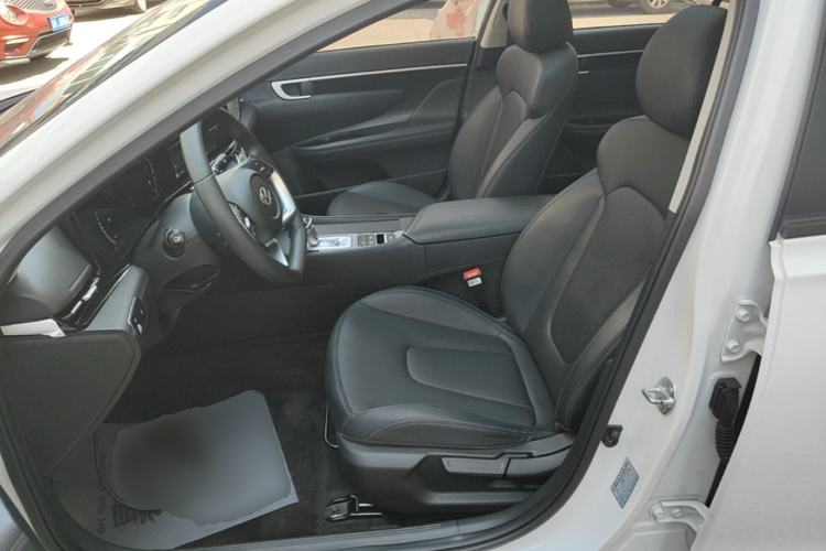 Used Hyundai Mistra 2021 1.8L CVT GLX Elite Edition Left Front Seat