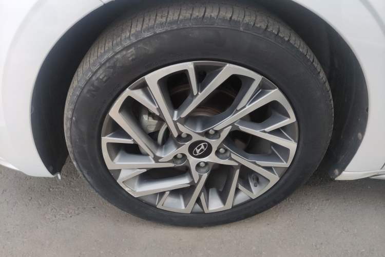 Used Hyundai Mistra 2021 1.8L CVT GLX Elite Edition Left Front Wheel Hub