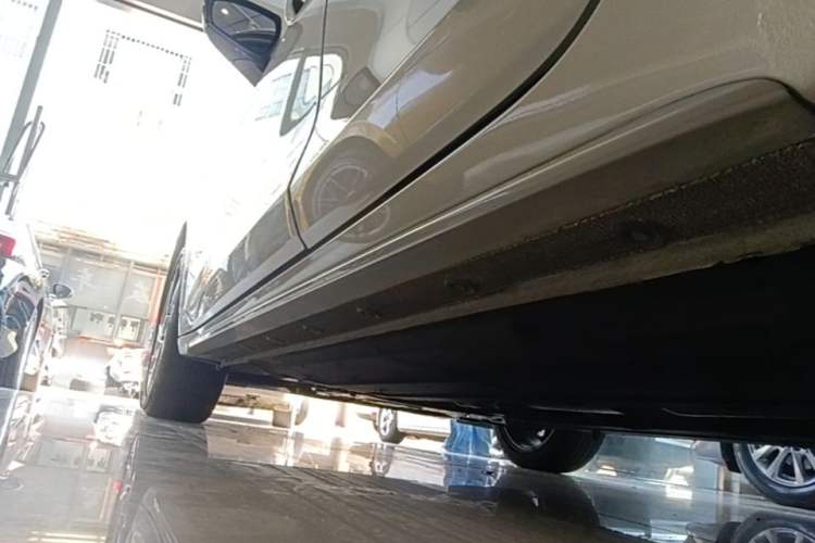 Used Hyundai Mistra 2021 1.8L CVT LUX Premium Edition Left Side Sill