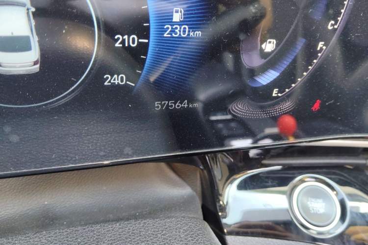 Used Hyundai Mistra 2021 1.8L CVT GLX Elite Edition Odometer Close Up