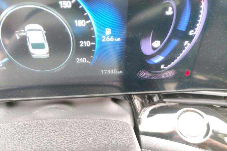 Used Hyundai Mistra 2021 1.8L CVT GLX Elite Edition Odometer Close Up