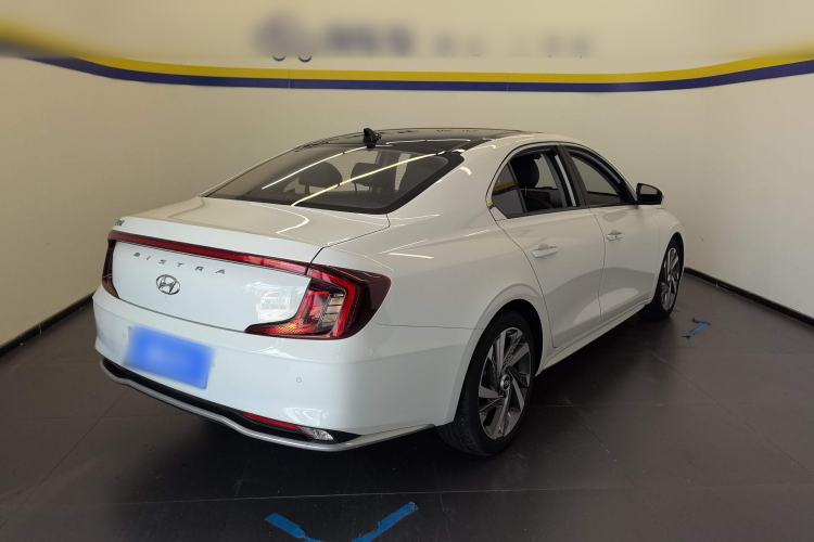 Used Hyundai Mistra 2021 1.8L CVT LUX Premium Edition Rear Right 45 Deg