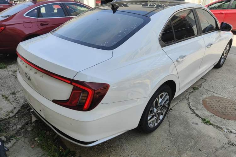 Used Hyundai Mistra 2021 1.8L CVT GLX Elite Edition Rear Right 45 Deg