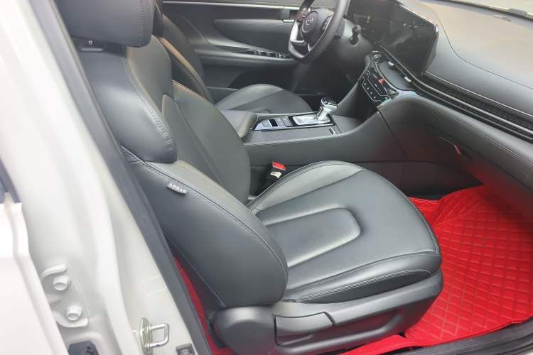 Used Hyundai Mistra 2021 1.8L CVT GLS Leading Edition Right Front Seat