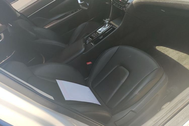 Used Hyundai Mistra 2021 1.8L CVT GLX Elite Edition Right Front Seat