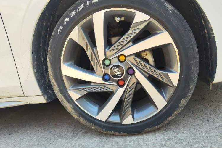 Used Hyundai Mistra 2021 1.8L CVT LUX Premium Edition Right Front Wheel Hub