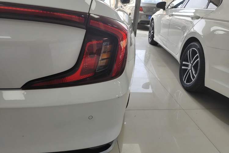 Used Hyundai Mistra 2021 1.8L CVT LUX Premium Edition Right Rear Taillight