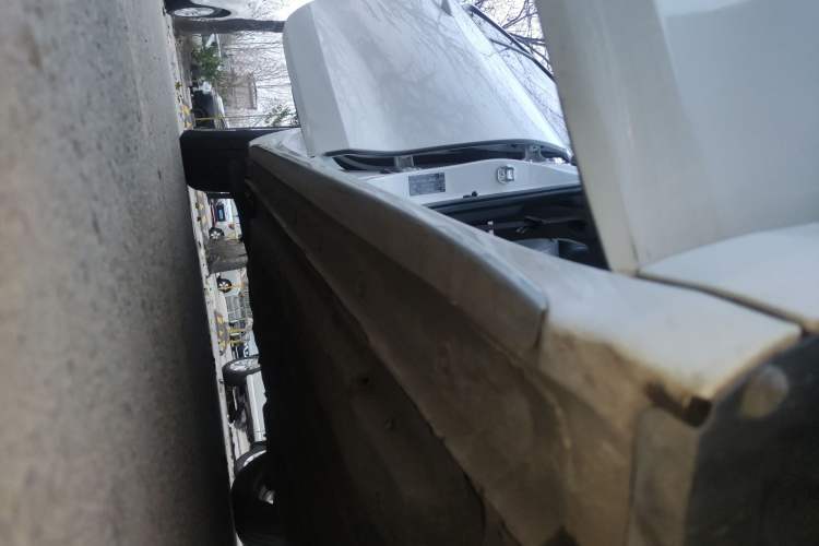 Used Hyundai Mistra 2021 1.8L CVT GLX Elite Edition Right Side Sill