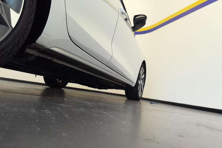 Used Hyundai Mistra 2021 1.8L CVT LUX Premium Edition Right Side Sill