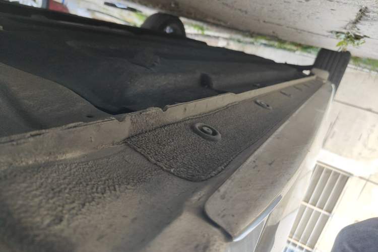 Used Hyundai Mistra 2021 1.8L CVT GLX Elite Edition Right Side Sill