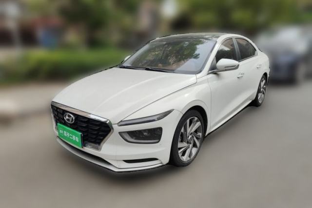 Used Hyundai Mistra 2021 1.8L CVT LUX Premium Edition