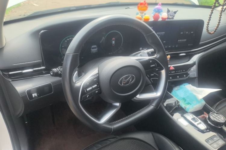 Used Hyundai Mistra 2021 270TGDi DCT LUX Prestige Edition Steering Wheel