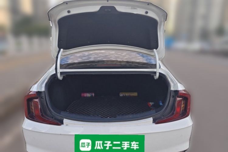 Used Hyundai Mistra 2021 1.8L CVT LUX Premium Edition Trunk