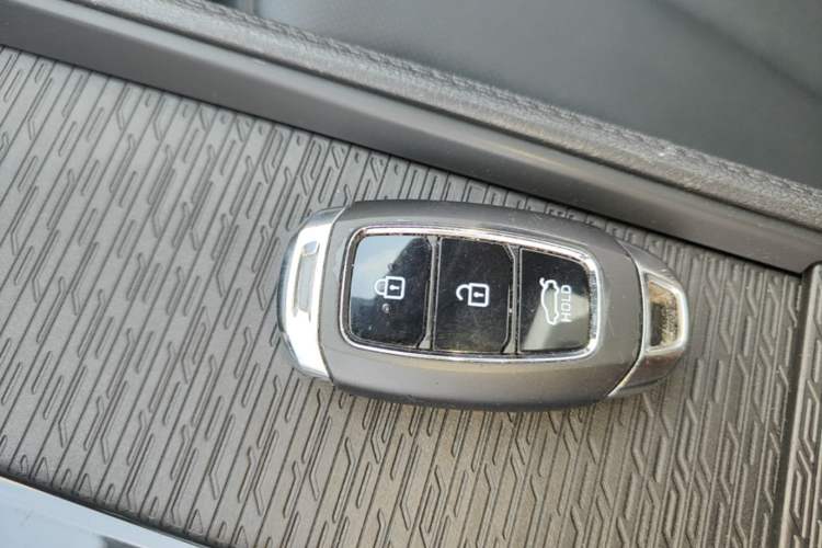 Used Hyundai Mistra 2021 1.8L CVT GLX Elite Edition Vehicle Key