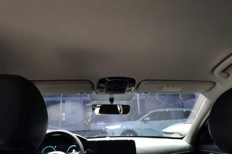 Used Hyundai Mistra New Energy 2021 LUX Premium Edition Headliner