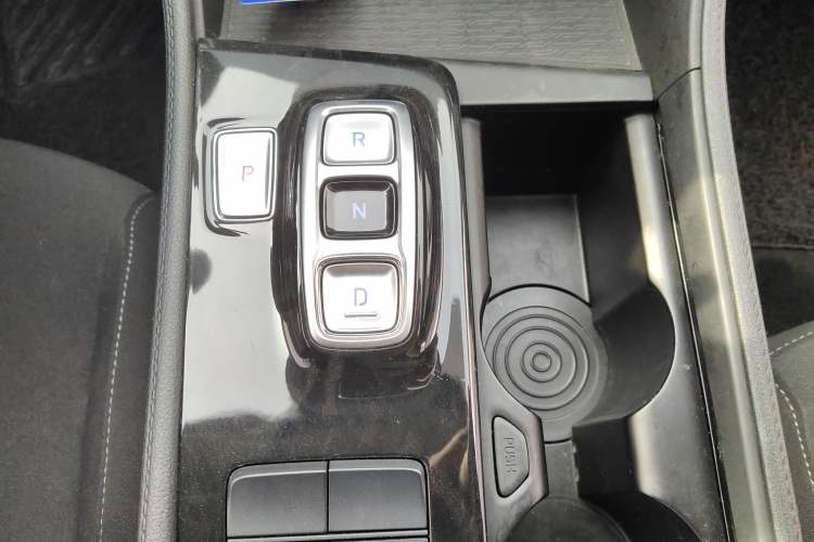 Used Hyundai Mistra New Energy 2021 GLX Elite Edition Gear Lever