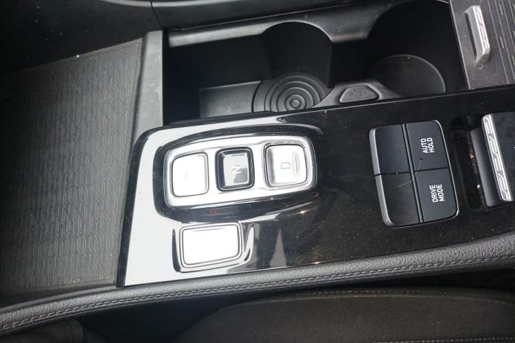 Used Hyundai Mistra New Energy 2021 GLX Elite Edition Gear Lever