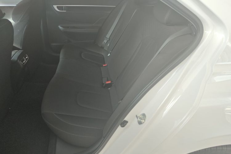 Used Hyundai Mistra New Energy 2021 GLX Elite Edition Interior 4