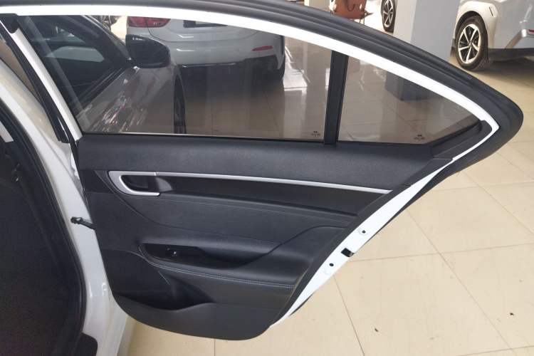 Used Hyundai Mistra New Energy 2021 GLX Elite Edition Interior 6