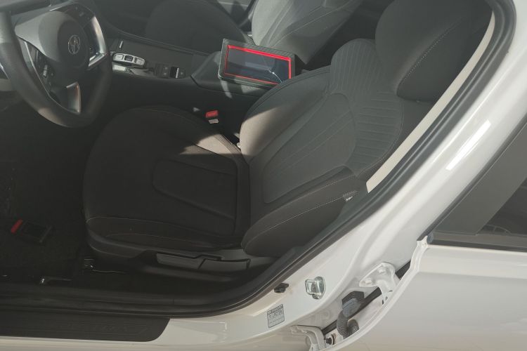 Used Hyundai Mistra New Energy 2021 GLX Elite Edition Left Front Seat