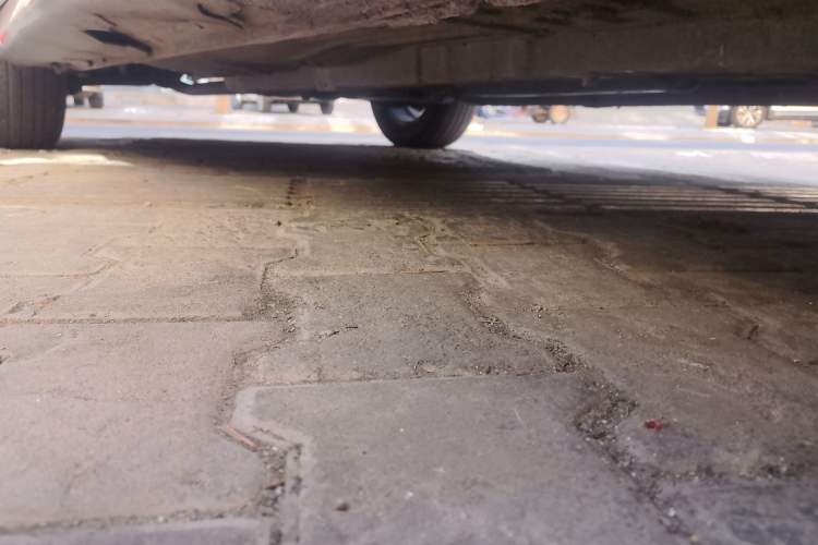 Used Hyundai MoInca 2009 1.8L Manual Comfort Edition GL Chassis Front Right