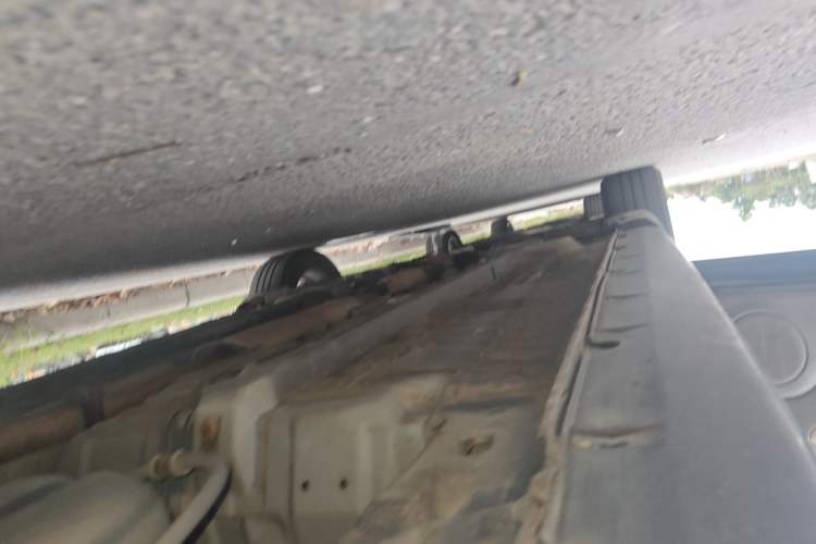 Used Hyundai MoInca 2009 1.8L Automatic Prestige GL Model Chassis Rear Left