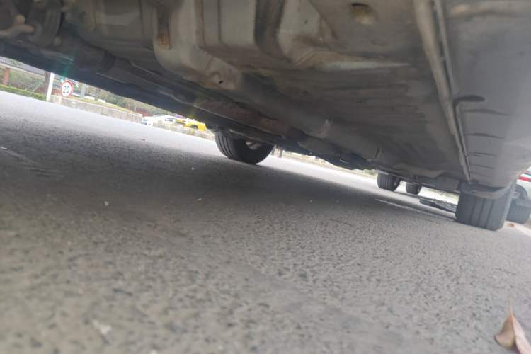 Used Hyundai MoInca 2009 1.8L Automatic Prestige GL Model Chassis Rear Right