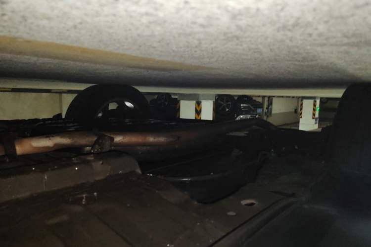 Used Hyundai MoInca 2009 2.0L Automatic Comfort Edition GL Chassis Rear Right