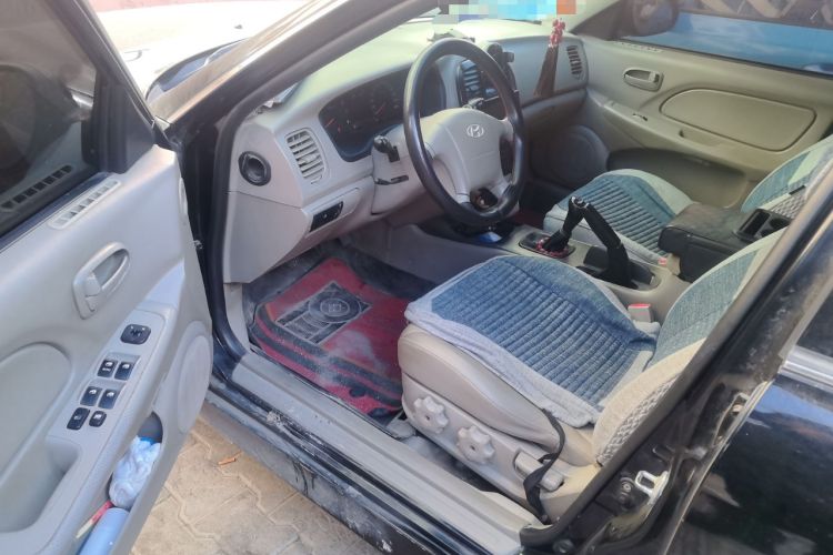 Used Hyundai MoInca 2009 1.8L Manual Comfort Edition GL Driver Seat