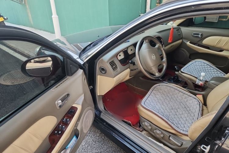 Used Hyundai MoInca 2009 1.8L Manual Luxury Edition GL Driver Seat