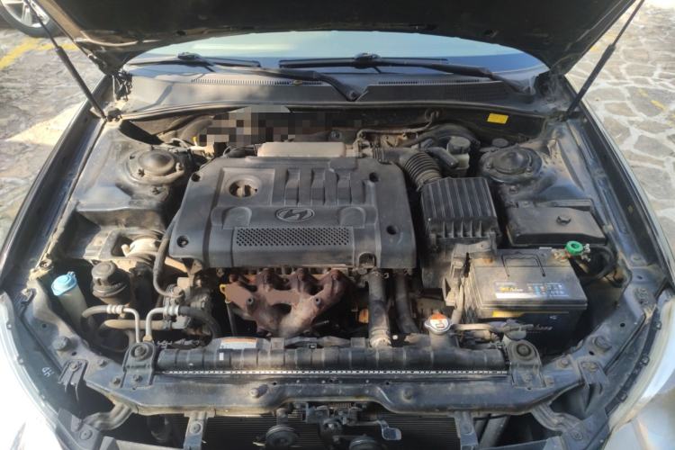 Used Hyundai MoInca 2009 2.0L Manual Luxury Edition GL Engine Bay