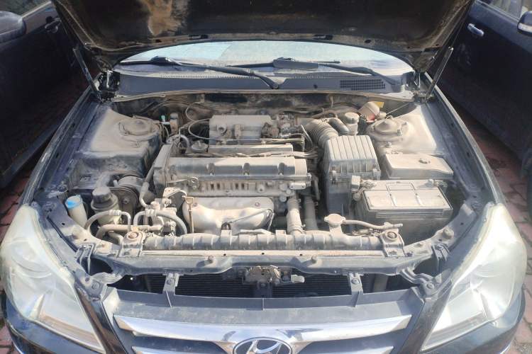 Used Hyundai MoInca 2009 1.8L Manual Comfort Edition GL Engine Bay