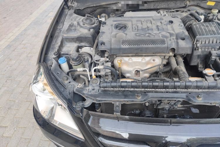 Used Hyundai MoInca 2009 2.0L Manual Comfort Edition GL Engine Bay Right