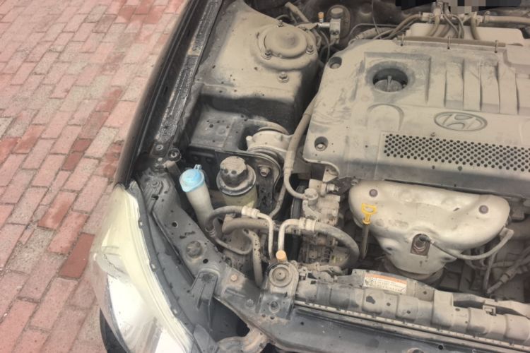 Used Hyundai MoInca 2009 1.8L Manual Comfort Edition GL Engine Bay Right