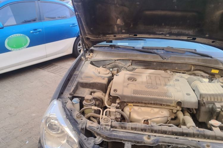 Used Hyundai MoInca 2009 1.8L Manual Comfort Edition GL Engine Bay Right