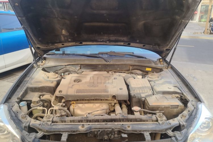 Used Hyundai MoInca 2009 1.8L Manual Comfort Edition GL Engine Bay