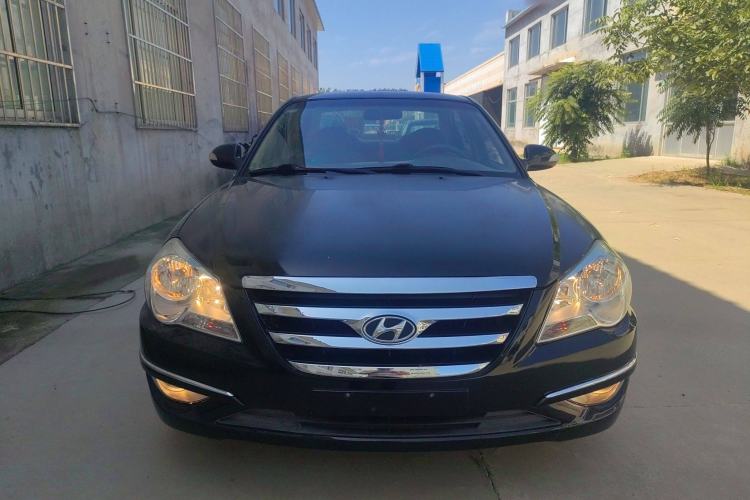 Used Hyundai MoInca 2009 2.0L Automatic Prestige GL Trim Front