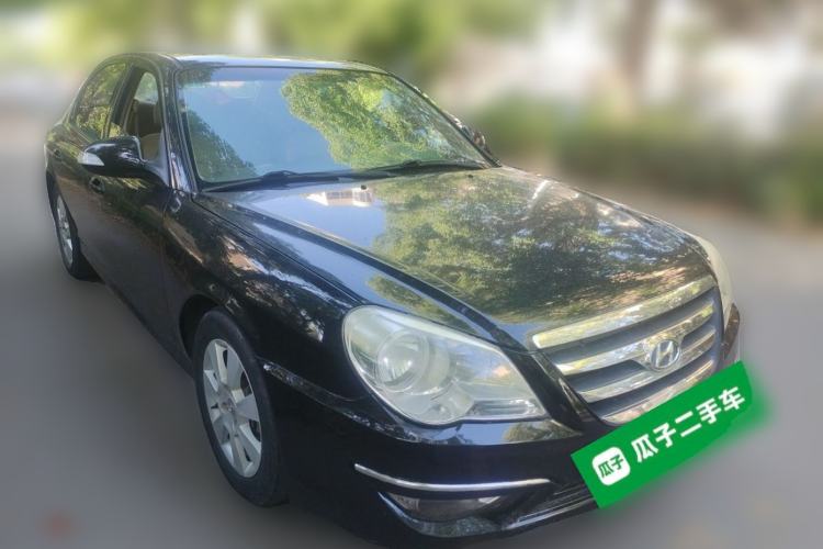 Used Hyundai MoInca 2009 1.8L Manual Luxury Edition GL Front Right 45 Deg